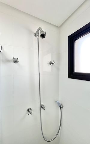 Apartamento à venda com 150m², 4 quartos e 3 vagas Apartamento à venda com 150m², 4 quartos e 3 vagasBanheiro da Suíte 2