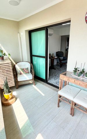 Apartamento à venda com 150m², 4 quartos e 3 vagas Apartamento à venda com 150m², 4 quartos e 3 vagasVaranda da Sala