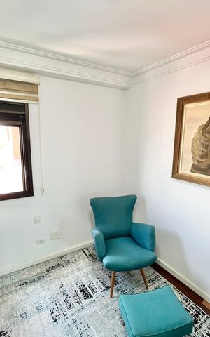 Apartamento à venda com 150m², 4 quartos e 3 vagas Apartamento à venda com 150m², 4 quartos e 3 vagasQuarto 1 - Escritório