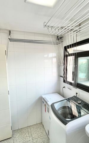 Apartamento à venda com 150m², 4 quartos e 3 vagas Apartamento à venda com 150m², 4 quartos e 3 vagasÁrea de Serviço