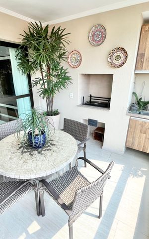Apartamento à venda com 150m², 4 quartos e 3 vagas Apartamento à venda com 150m², 4 quartos e 3 vagasVaranda da Sala