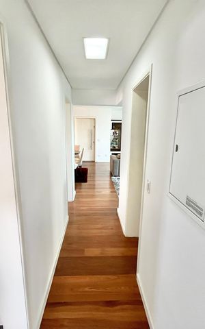 Apartamento à venda com 150m², 4 quartos e 3 vagas Apartamento à venda com 150m², 4 quartos e 3 vagasCorredor