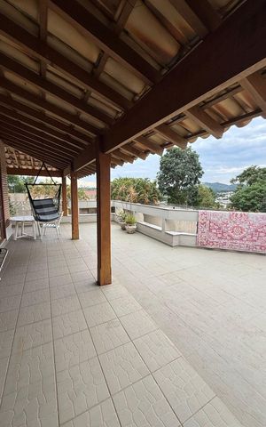 Casa à venda com 838m², 5 quartos e 12 vagas