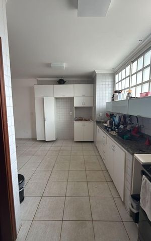Casa à venda com 838m², 5 quartos e 12 vagas