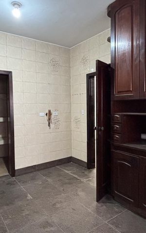 Casa para alugar com 450m², 5 quartos e 6 vagas Casa para alugar com 450m², 5 quartos e 6 vagasCozinha