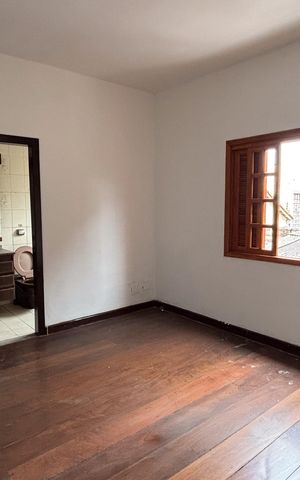 Casa para alugar com 450m², 5 quartos e 6 vagas Casa para alugar com 450m², 5 quartos e 6 vagasSuíte 2