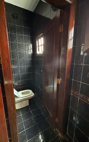 Casa para alugar com 450m², 5 quartos e 6 vagas Casa para alugar com 450m², 5 quartos e 6 vagasLavabo