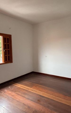 Casa para alugar com 450m², 5 quartos e 6 vagas Casa para alugar com 450m², 5 quartos e 6 vagasSuíte 2