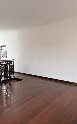 Casa para alugar com 450m², 5 quartos e 6 vagas Casa para alugar com 450m², 5 quartos e 6 vagasSala 3