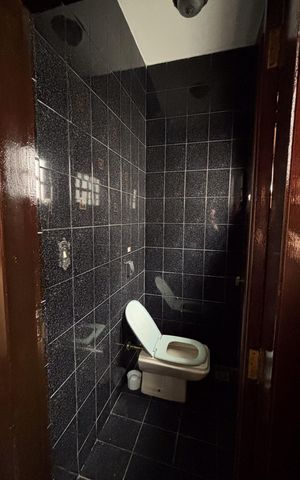 Casa para alugar com 450m², 5 quartos e 6 vagas Casa para alugar com 450m², 5 quartos e 6 vagasLavabo