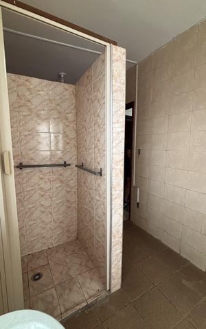 Casa para alugar com 450m², 5 quartos e 6 vagas Casa para alugar com 450m², 5 quartos e 6 vagasBanheiro da Piscina