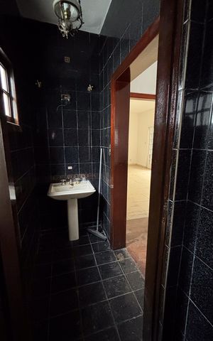Casa para alugar com 450m², 5 quartos e 6 vagas Casa para alugar com 450m², 5 quartos e 6 vagasLavabo
