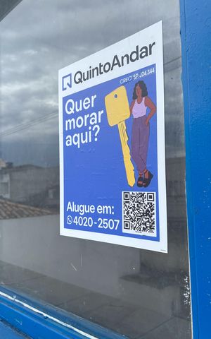 Casa para alugar com 450m², 5 quartos e 6 vagas Casa para alugar com 450m², 5 quartos e 6 vagasPlaca instalada na fachada do imóvel. Cod SNOQ-902