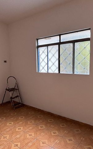 Casa para alugar com 450m², 5 quartos e 6 vagas Casa para alugar com 450m², 5 quartos e 6 vagasQuarto 2
