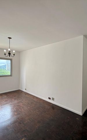 Apartamento à venda com 129m², 3 quartos e 1 vaga Apartamento à venda com 129m², 3 quartos e 1 vagaSala