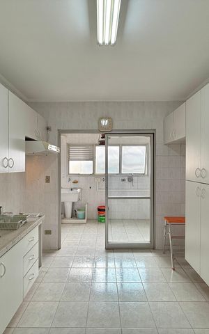 Apartamento à venda com 129m², 3 quartos e 1 vaga Apartamento à venda com 129m², 3 quartos e 1 vagaCozinha