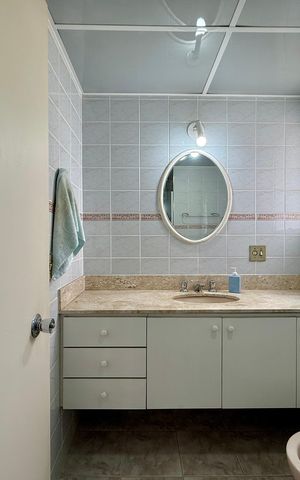 Apartamento à venda com 129m², 3 quartos e 1 vaga Apartamento à venda com 129m², 3 quartos e 1 vagaBanheiro Social