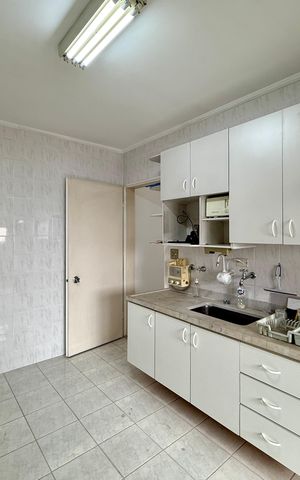Apartamento à venda com 129m², 3 quartos e 1 vaga Apartamento à venda com 129m², 3 quartos e 1 vagaCozinha