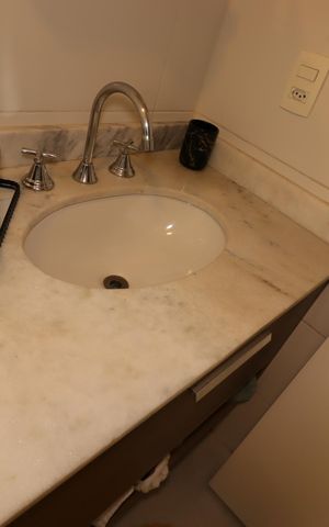 Apartamento à venda com 92m², 2 quartos e 1 vagaBanheiro Social - Pia