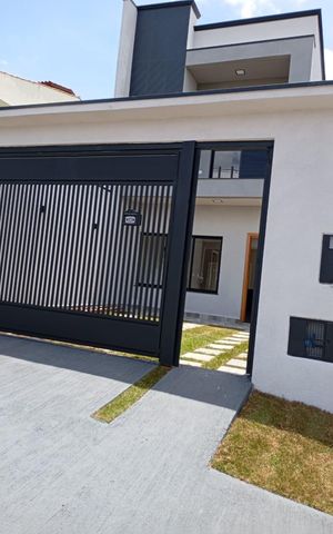 Casa de condomínio à venda com 150m², 3 quartos e 2 vagas Casa de condomínio à venda com 150m², 3 quartos e 2 vagasFachada
