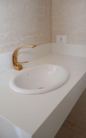 Casa de condomínio à venda com 150m², 3 quartos e 2 vagas Casa de condomínio à venda com 150m², 3 quartos e 2 vagasBanheiro