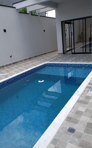 Casa de condomínio à venda com 150m², 3 quartos e 2 vagas Casa de condomínio à venda com 150m², 3 quartos e 2 vagasÁrea externa