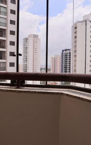 Apartamento à venda com 90m², 4 quartos e 2 vagas Apartamento à venda com 90m², 4 quartos e 2 vagasSacada Quarto 1