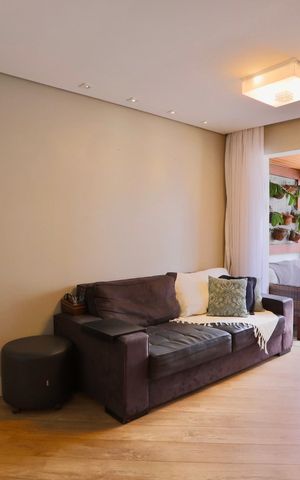 Apartamento à venda com 90m², 4 quartos e 2 vagas Apartamento à venda com 90m², 4 quartos e 2 vagasSala