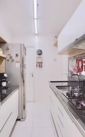 Apartamento à venda com 90m², 4 quartos e 2 vagas Apartamento à venda com 90m², 4 quartos e 2 vagasCozinha