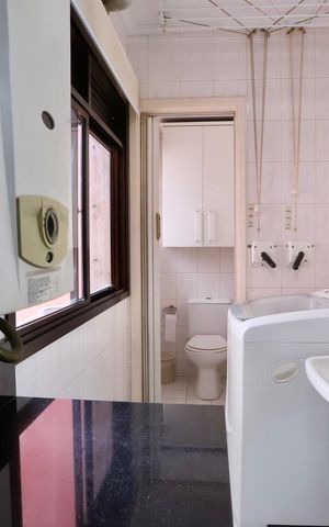 Apartamento à venda com 90m², 4 quartos e 2 vagas Apartamento à venda com 90m², 4 quartos e 2 vagasLavanderia