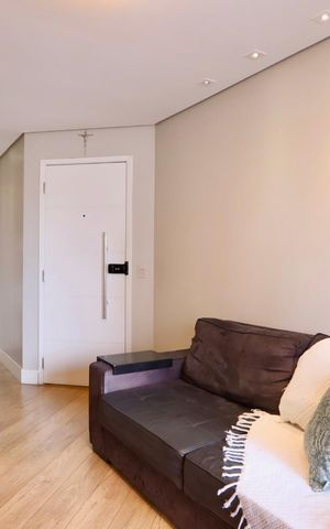 Apartamento à venda com 90m², 4 quartos e 2 vagas Apartamento à venda com 90m², 4 quartos e 2 vagasSala