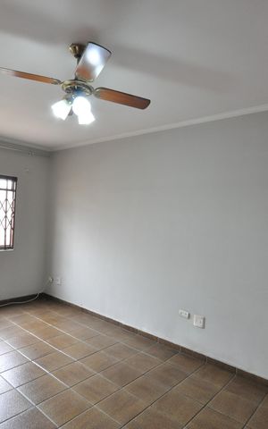 Casa à venda com 150m², 3 quartos e 3 vagasSala