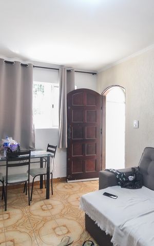 Casa à venda com 120m², 4 quartos e 2 vagas Casa à venda com 120m², 4 quartos e 2 vagasSala - Cozinha