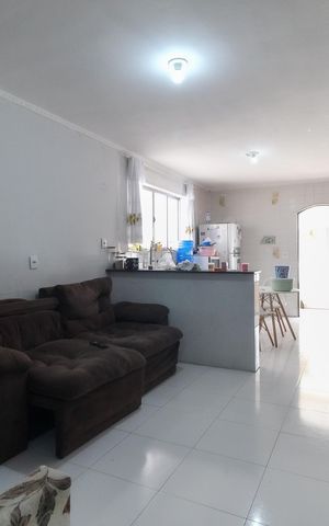 Casa à venda com 120m², 4 quartos e 2 vagas Casa à venda com 120m², 4 quartos e 2 vagasSala Casa 2