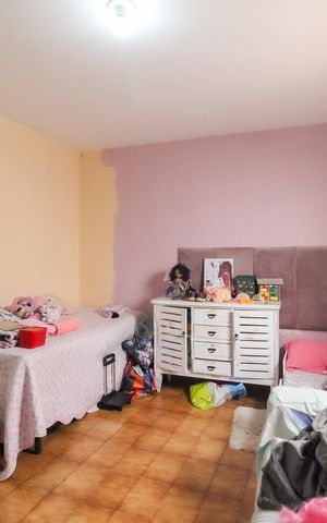Casa à venda com 120m², 4 quartos e 2 vagas Casa à venda com 120m², 4 quartos e 2 vagasQuarto 1 Casa 2