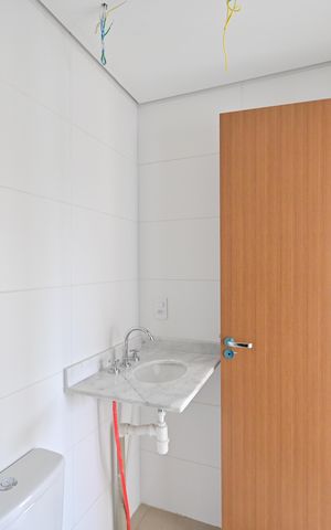 Apartamento à venda com 48m², 2 quartos e 1 vagaBanheiro Social