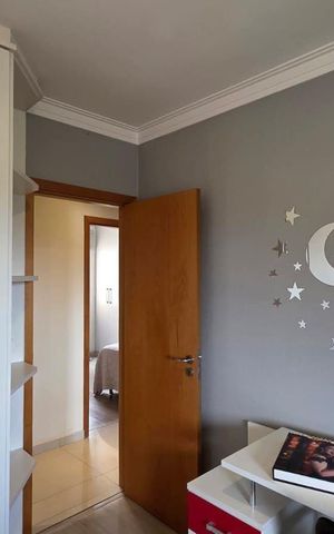 Apartamento à venda com 247m², 3 quartos e 3 vagas Apartamento à venda com 247m², 3 quartos e 3 vagasQuarto