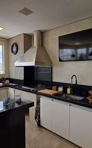 Apartamento à venda com 247m², 3 quartos e 3 vagas Apartamento à venda com 247m², 3 quartos e 3 vagasÁrea Comum - Churraqueira