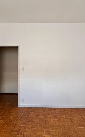 Casa à venda com 197m², 3 quartos e 5 vagas Casa à venda com 197m², 3 quartos e 5 vagasQuarto 1