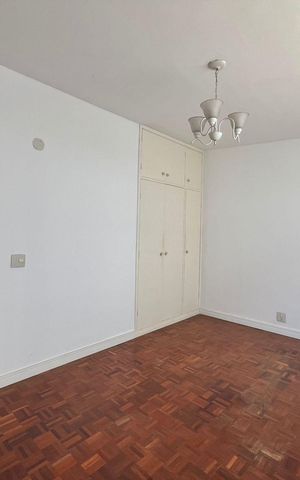Casa à venda com 197m², 3 quartos e 5 vagas Casa à venda com 197m², 3 quartos e 5 vagasQuarto 2