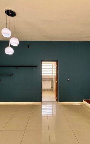 Casa à venda com 197m², 3 quartos e 5 vagas Casa à venda com 197m², 3 quartos e 5 vagasSala