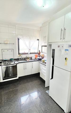 Apartamento à venda com 125m², 3 quartos e 3 vagasCozinha