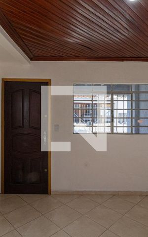 Casa à venda com 200m², 4 quartos e 2 vagas Casa à venda com 200m², 4 quartos e 2 vagasCasa 1