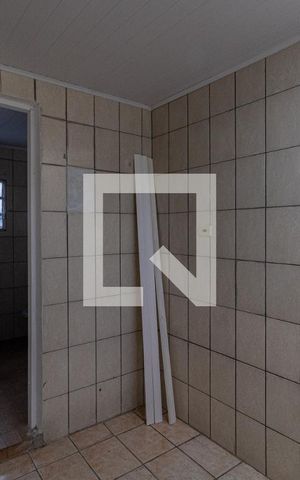 Casa à venda com 200m², 4 quartos e 2 vagas Casa à venda com 200m², 4 quartos e 2 vagasCasa 1