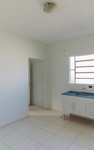 Casa à venda com 200m², 4 quartos e 2 vagas Casa à venda com 200m², 4 quartos e 2 vagasCasa 2