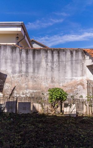 Casa à venda com 200m², 4 quartos e 2 vagas Casa à venda com 200m², 4 quartos e 2 vagasCasa 2