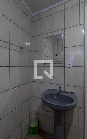 Casa à venda com 200m², 4 quartos e 2 vagas Casa à venda com 200m², 4 quartos e 2 vagasCasa 1