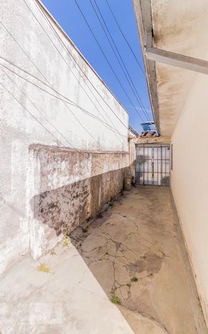 Casa à venda com 200m², 4 quartos e 2 vagas Casa à venda com 200m², 4 quartos e 2 vagasCasa 2