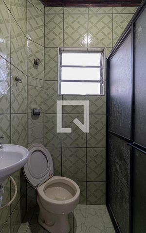 Casa à venda com 200m², 4 quartos e 2 vagas Casa à venda com 200m², 4 quartos e 2 vagasCasa 1