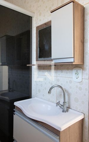 Casa à venda com 200m², 4 quartos e 2 vagas Casa à venda com 200m², 4 quartos e 2 vagasCasa 3